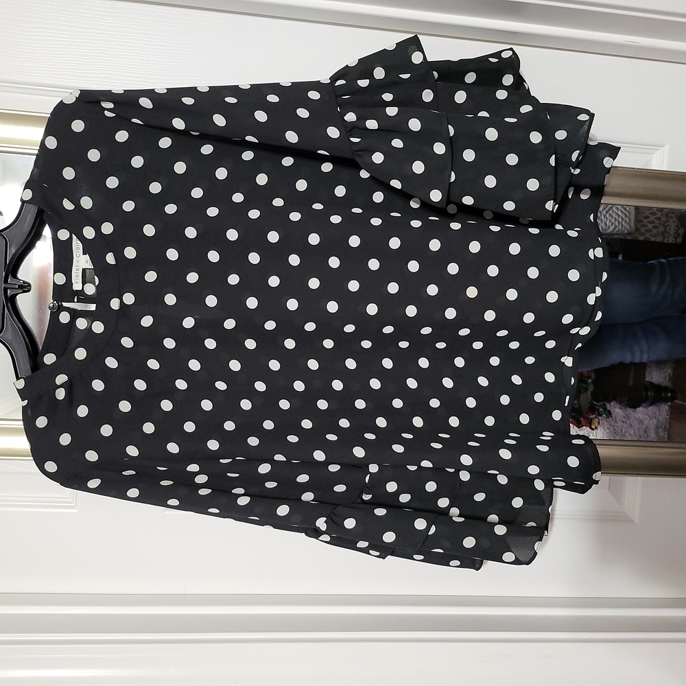 Black and white polkadot blouse by Violet & Claire, size XL